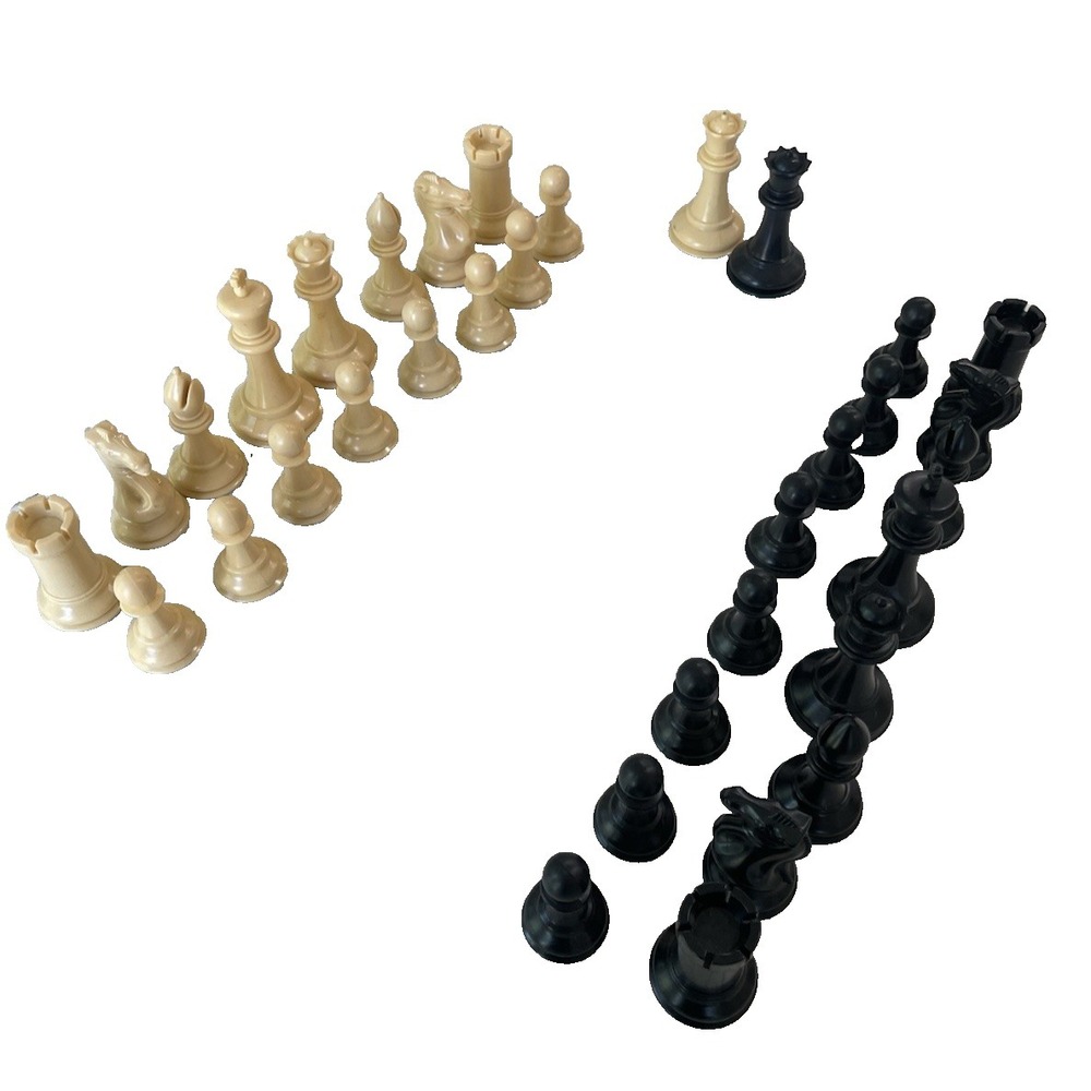 Vintage Weighted Plastic Tournament Chess Set Pieces Felted Bases Extra Queens